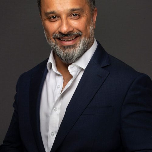 Dr. Faisal Salim, plastic and hair transplant surgeon at Hair Clinic Dubai